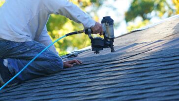 professional roofer